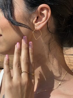 گوشواره طلا حلقه ای مربع بزرگ E613